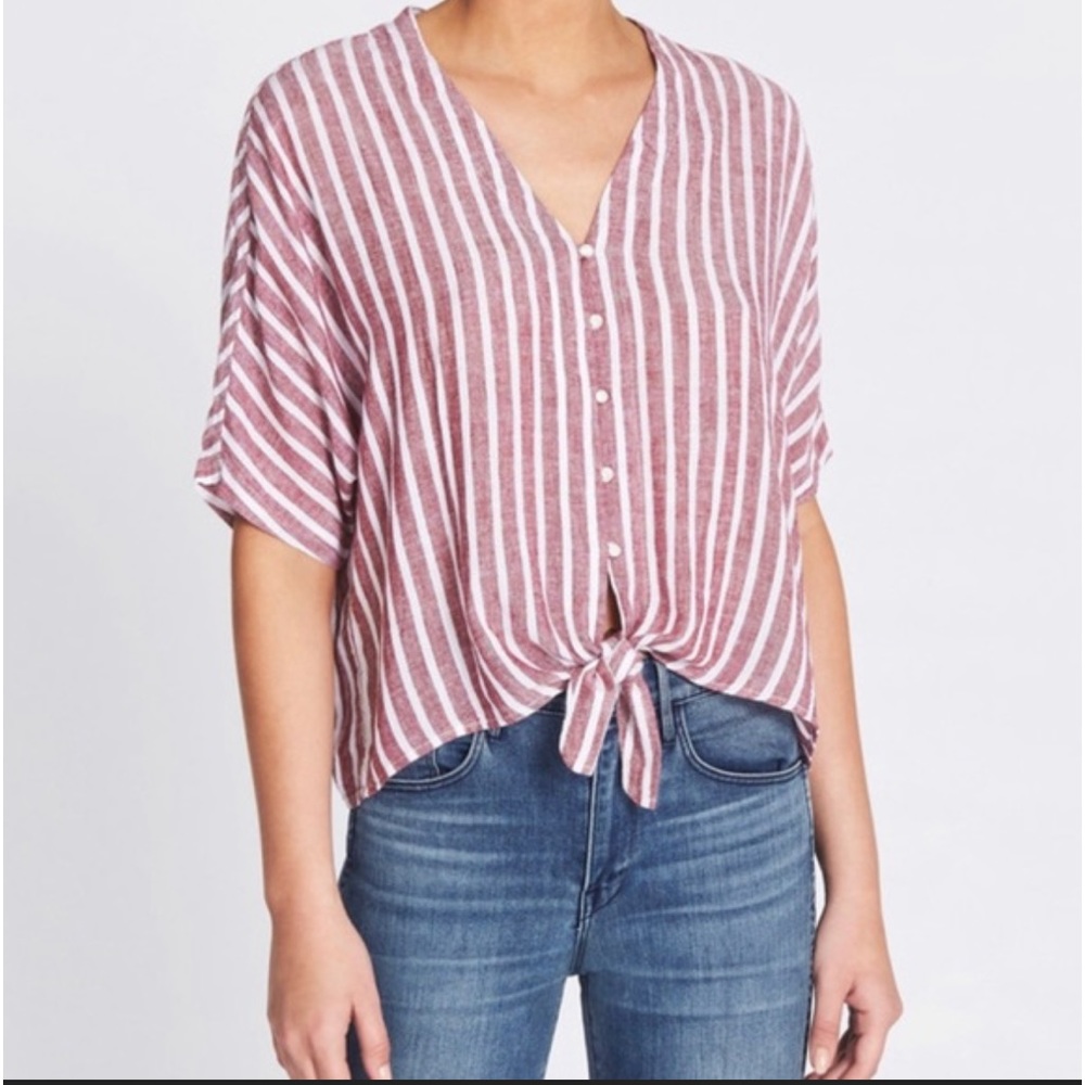 Rails Linen summer cooling Top with pearl like buttons Sold at Neiman Marcus